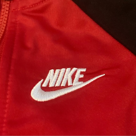💎 (4/$30) 2T Kids Nike Workout Jacket - Picture 4 of 5